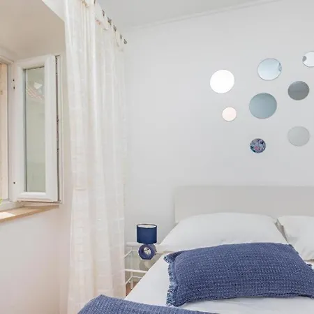 Апартаменты Cozy Lokrum *